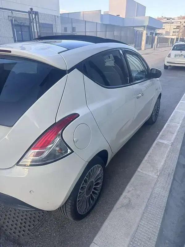 Usata Lancia Ypsilon S 95 CV (69 kW) 2011 Utilitaria