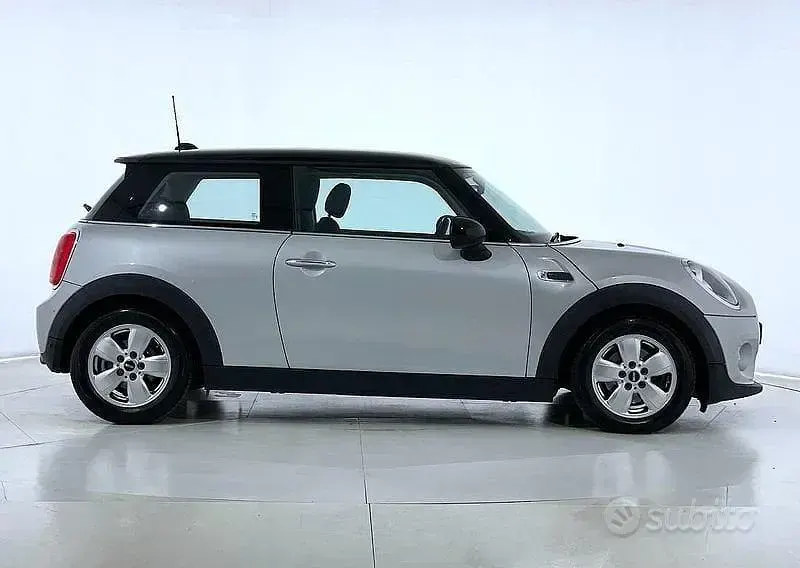 Usata Mini Cooper D Business 2016 Grigio Utilitaria