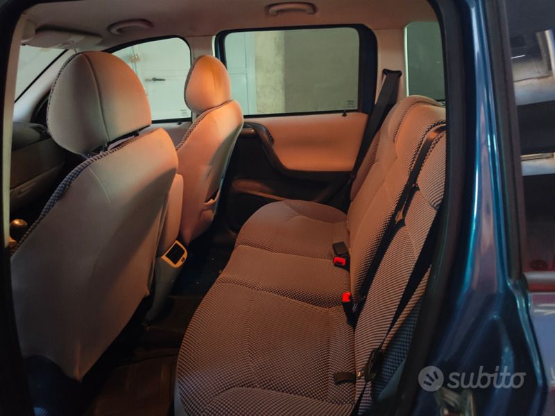 Usata Fiat Stilo Wagon 80 CV (58 kW) 2005 Blu Station wagon