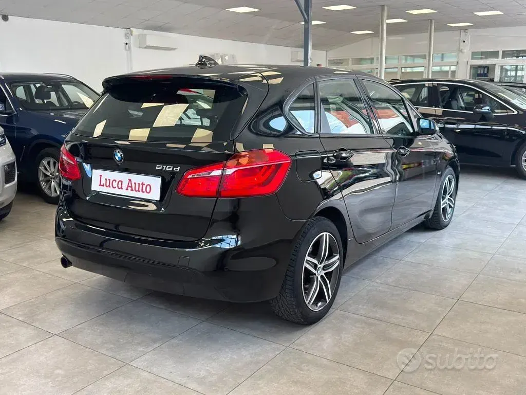 Usata BMW 218 Active Tourer Sport Line 150 CV (110 kW) 2016 Nero Monovolume