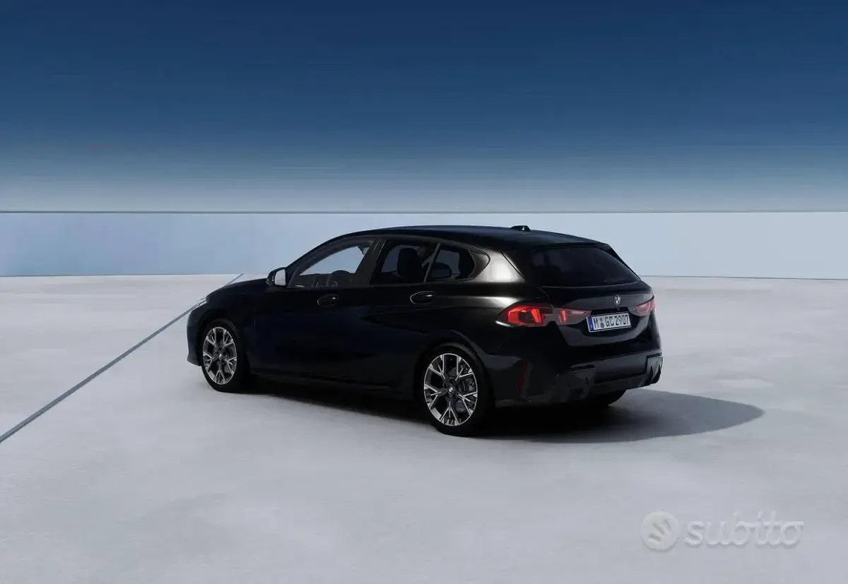 Nuova BMW 118 M Sport 150 CV (110 kW) 2026 Nero Utilitaria