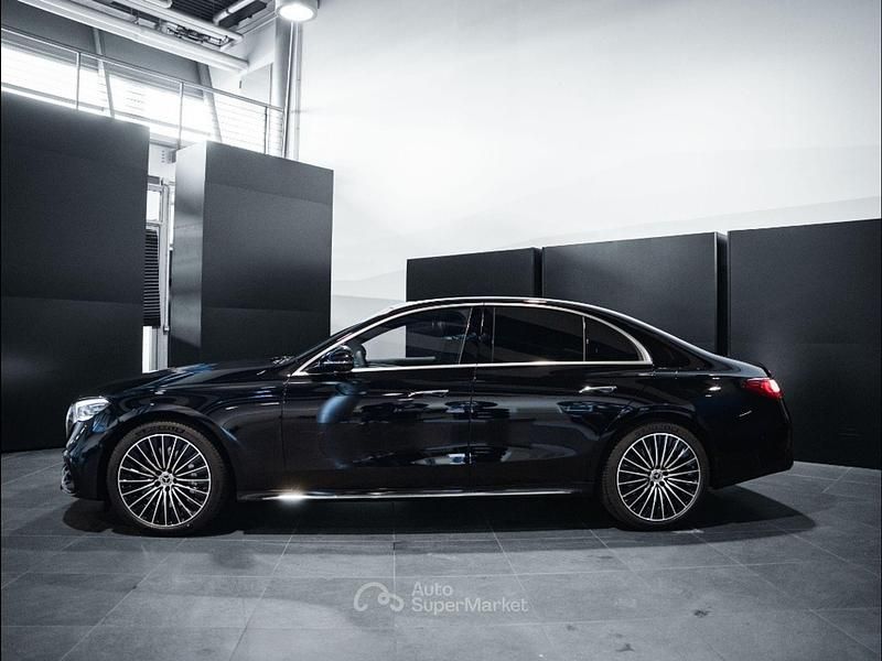 Nuova Mercedes E300 197 CV (144 kW) 2025 Nero Berlina