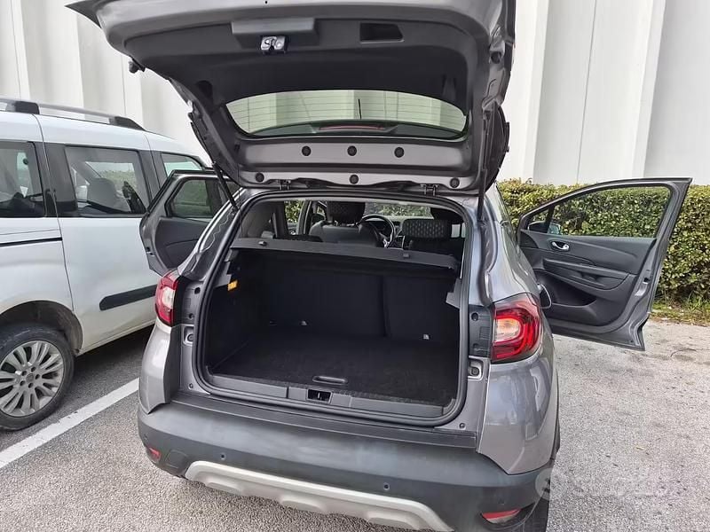 Occasion Renault Captur 90 ch (66 kW) 2019 Gris SUV