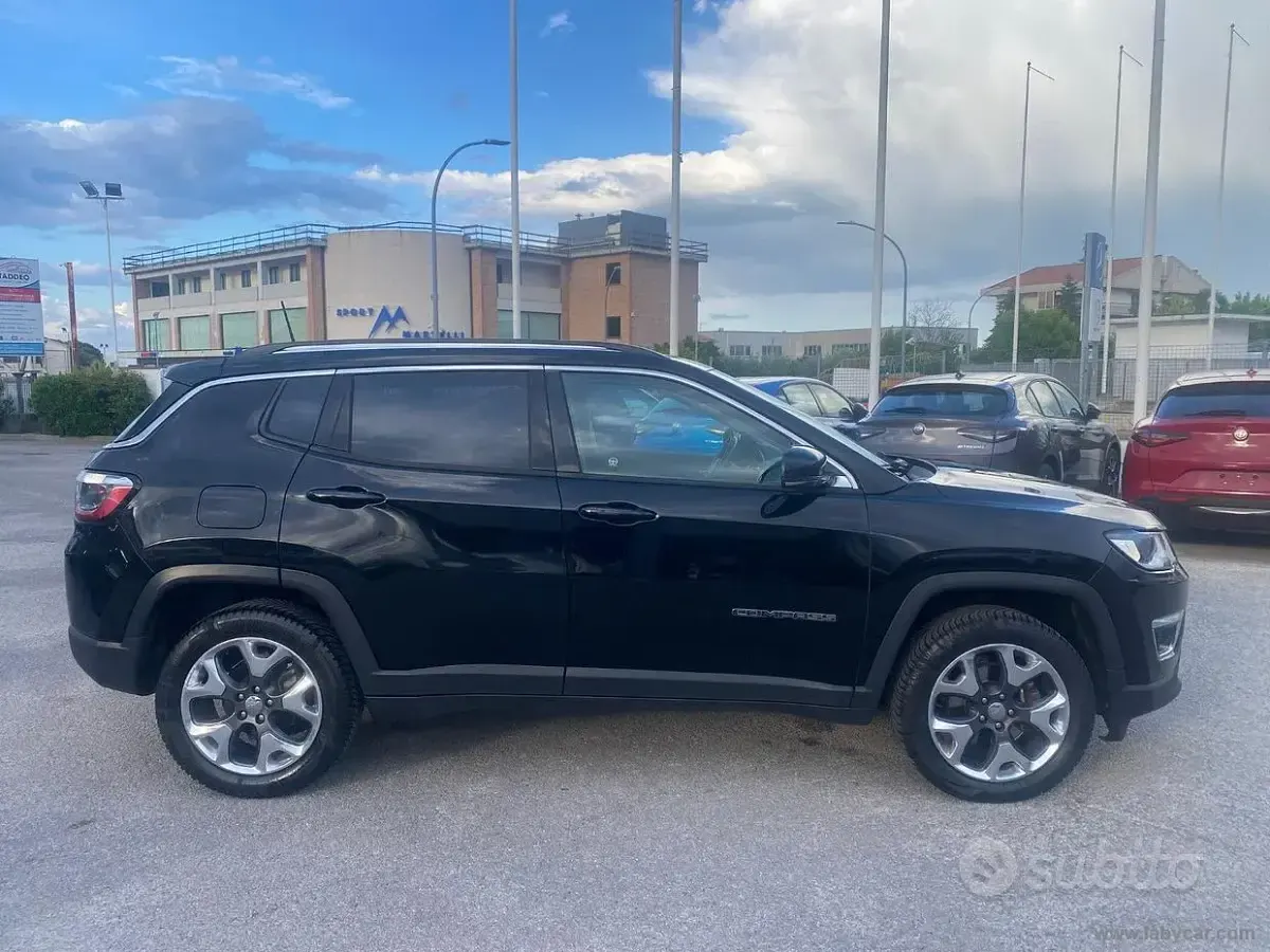 Usata Jeep Compass Limited 140 CV (102 kW) 2018 Nero SUV