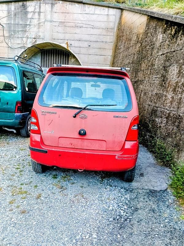 Usata Suzuki Wagon R 94 CV (69 kW) 2004 Monovolume
