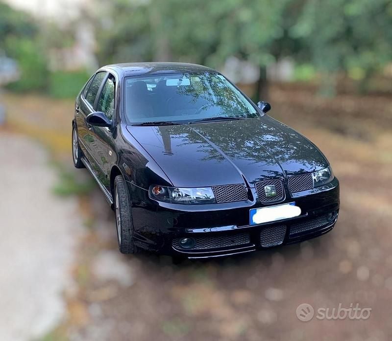 Occasion Seat Leon 130 ch (95 kW) 2004 Noir Citadine