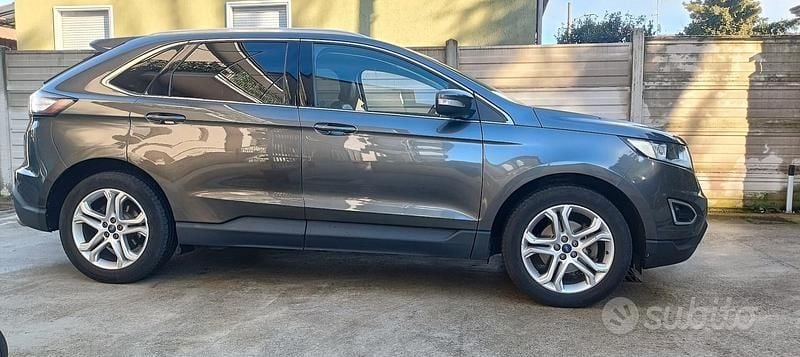 Usata Ford Edge Vignale 210 CV (154 kW) 2016 Grigio SUV