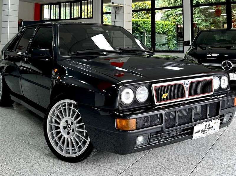 Usado Lancia Delta 205 CV (150 kW) 1992 Negro Utilitario