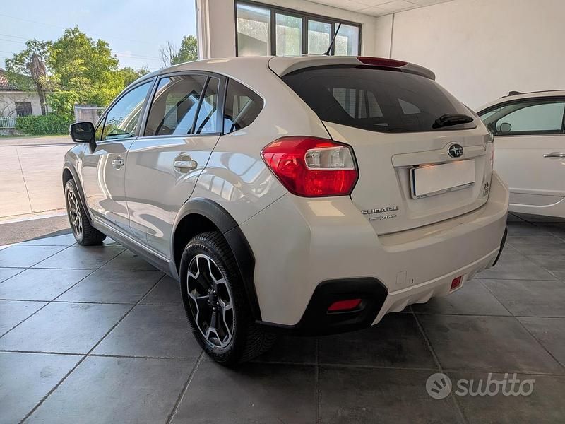 Usata Subaru XV Style 147 CV (108 kW) 2012 Bianco SUV
