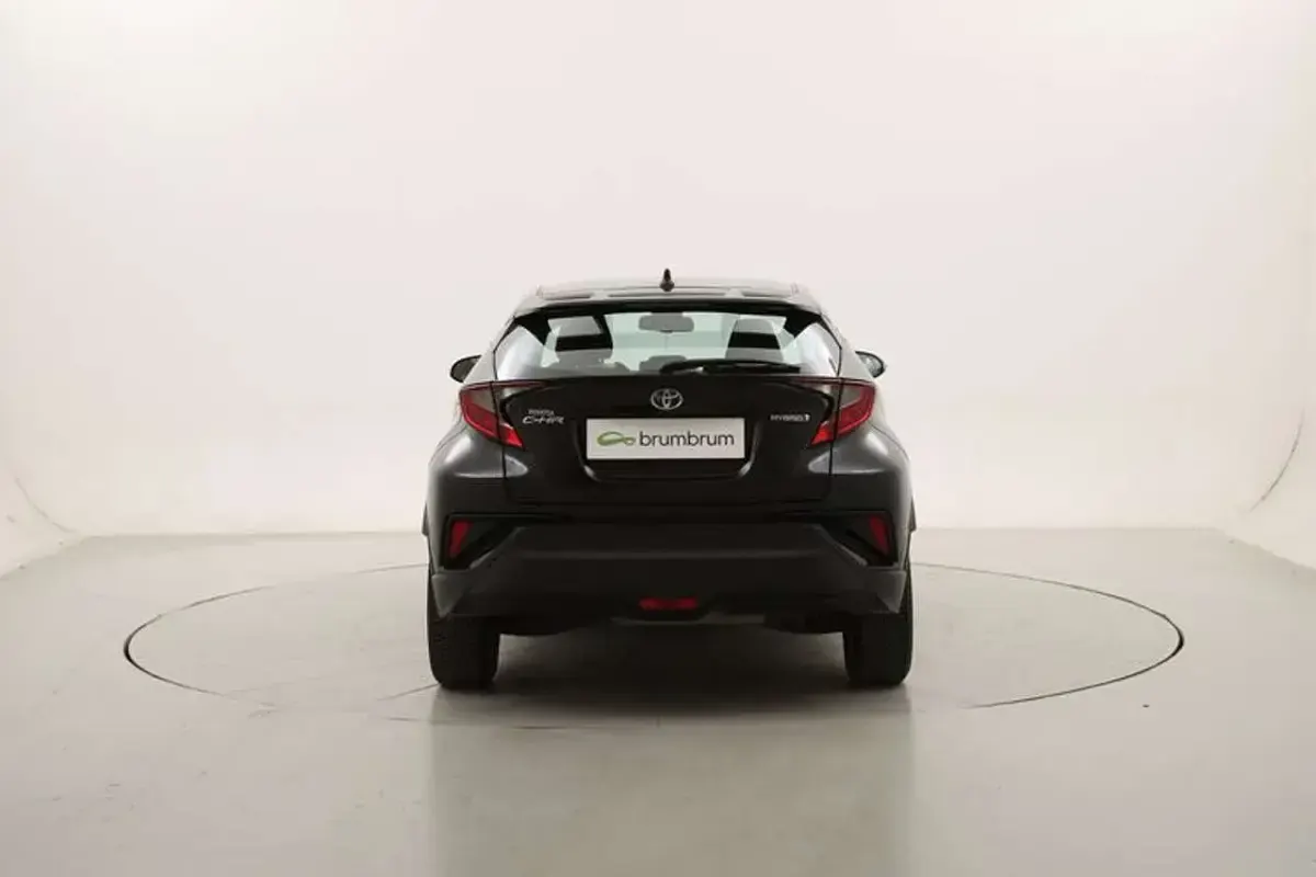 Usata Toyota C-HR Active 122 CV (89 kW) 2022 Nero SUV