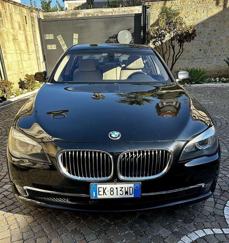 Usata BMW 740 306 CV (225 kW) 2012 Nero Berlina