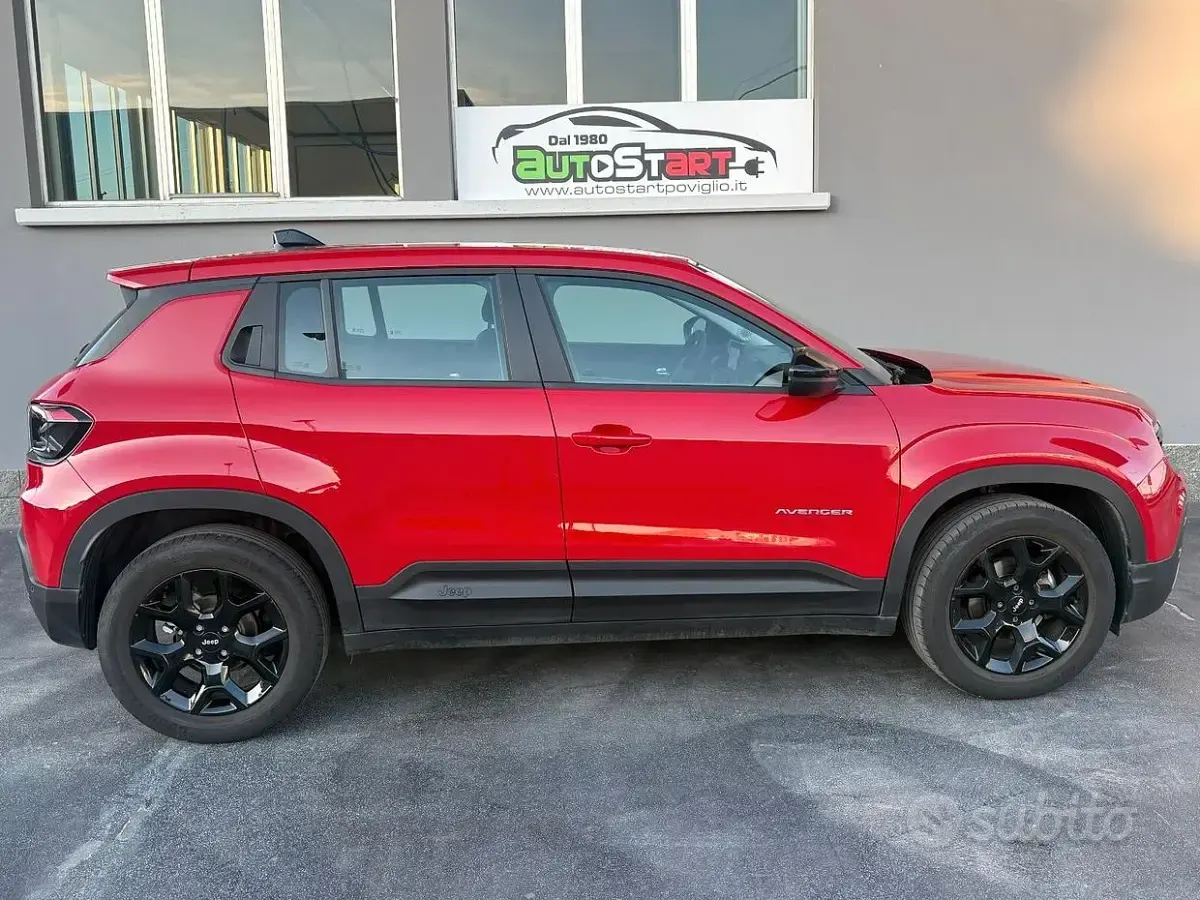 Usata Jeep Avenger 101 CV (74 kW) 2023 Rosso SUV