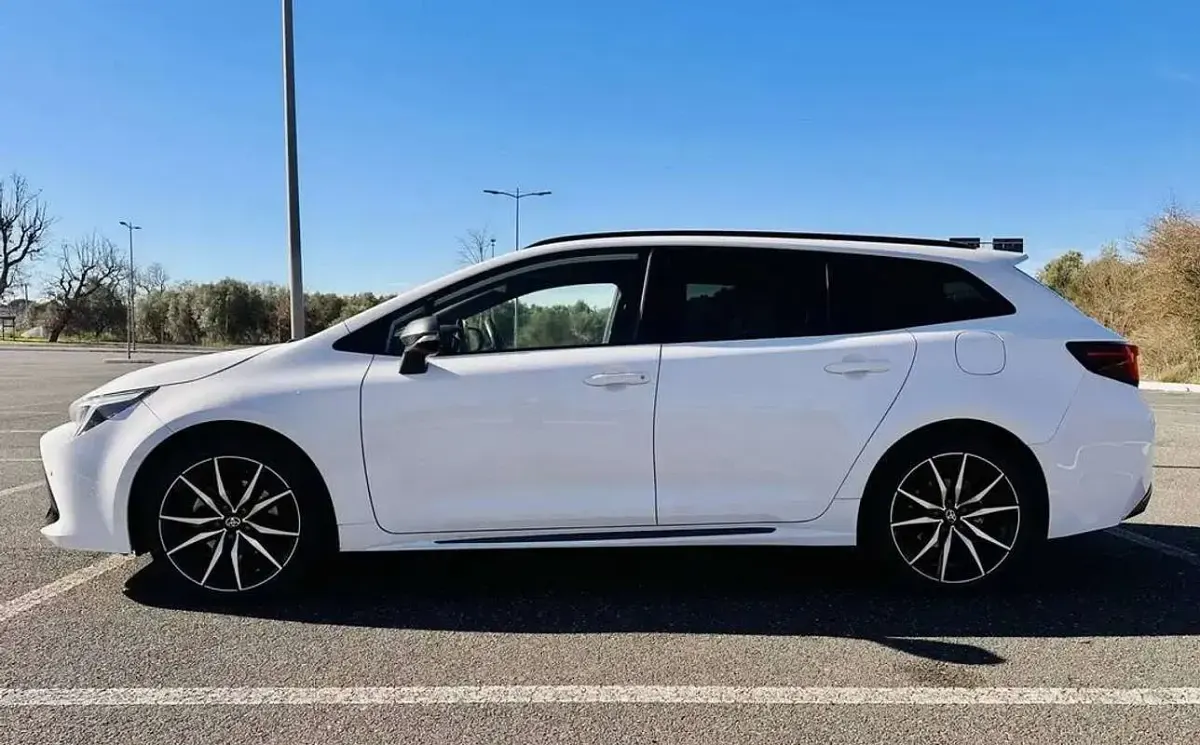Usata Toyota Corolla Sport 152 CV (111 kW) 2024 Bianco Station wagon