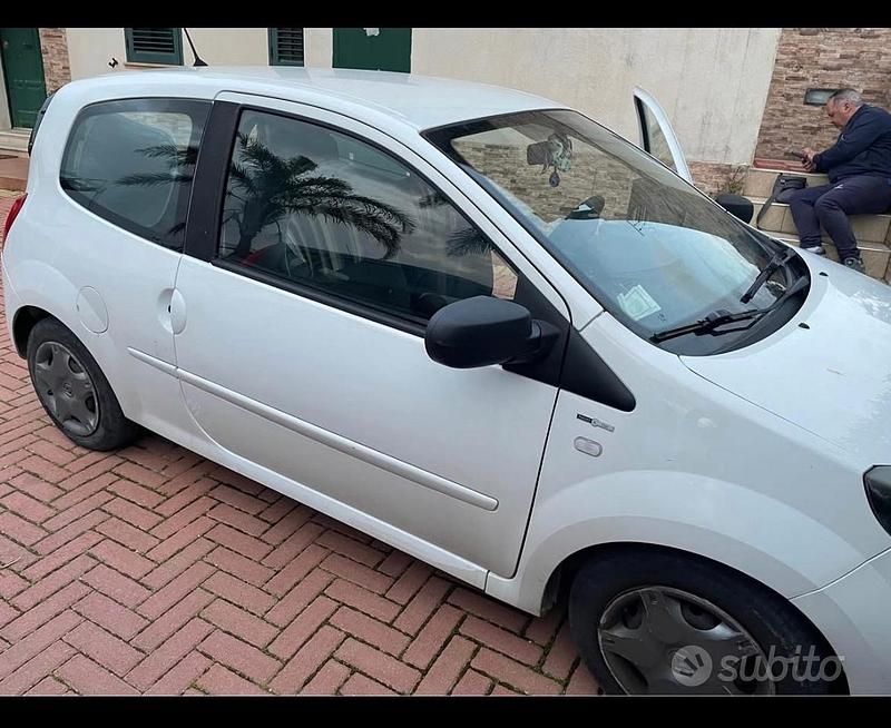 Usata Renault Twingo Night&Day 75 CV (55 kW) 2014 Bianco Utilitaria