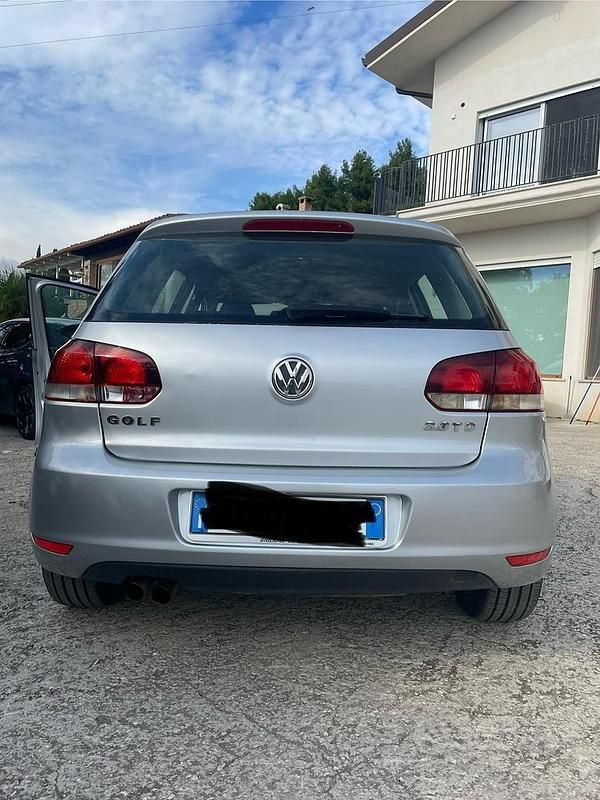Usata VW Golf VI 140 CV (102 kW) 2011 Grigio Utilitaria