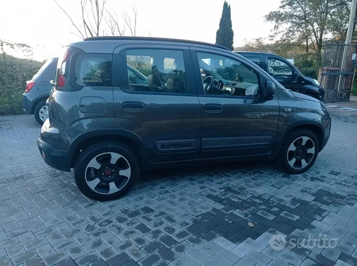 Usata Fiat Panda Cross Cross 69 CV (50 kW) 2019 Grigio Utilitaria