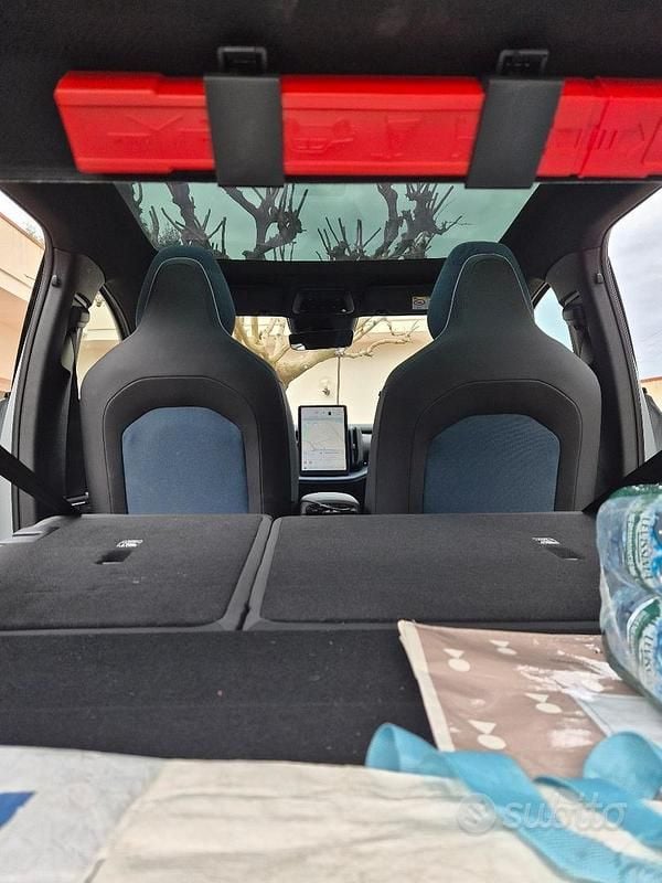 Usata Volvo EX30 116 kW (158 CV) 2023 Grigio SUV