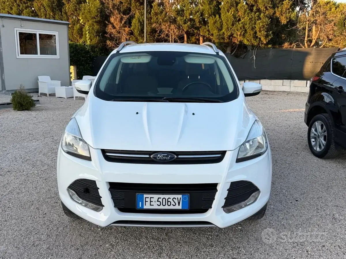 Usata Ford Kuga Titanium 120 CV (88 kW) 2016 Bianco SUV