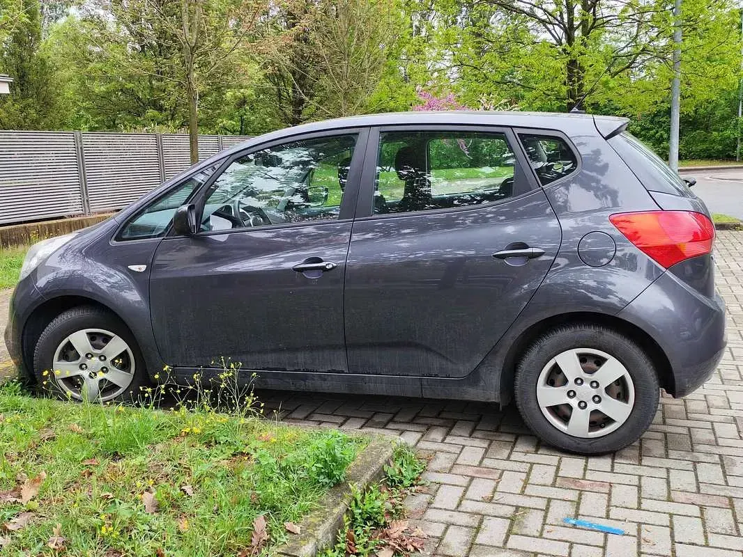 Usata Kia Venga Active 90 CV (66 kW) 2017 Grigio Utilitaria