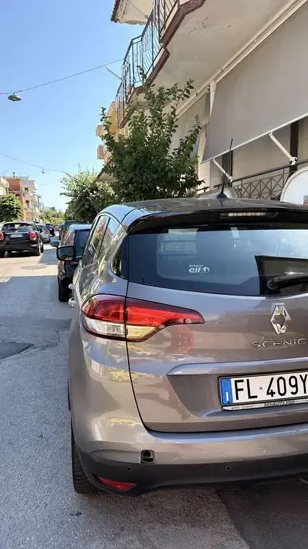 Usata Renault Scénic IV 110 CV (80 kW) 2018 Monovolume