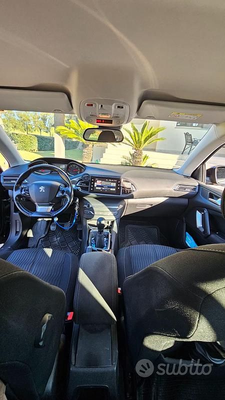 Usata Peugeot 308 Business-Line 116 CV (85 kW) 2014 Blu Berlina