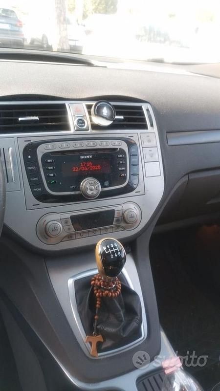 Usata Ford Kuga 163 CV (119 kW) 2014 Grigio SUV