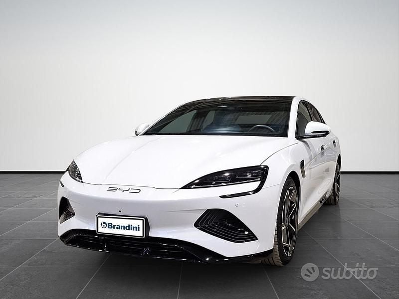 Usata BYD Seal Design 230 kW (313 CV) 2024 Bianco Berlina