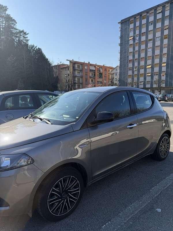 Usata Lancia Ypsilon S 69 CV (50 kW) 2023 Utilitaria
