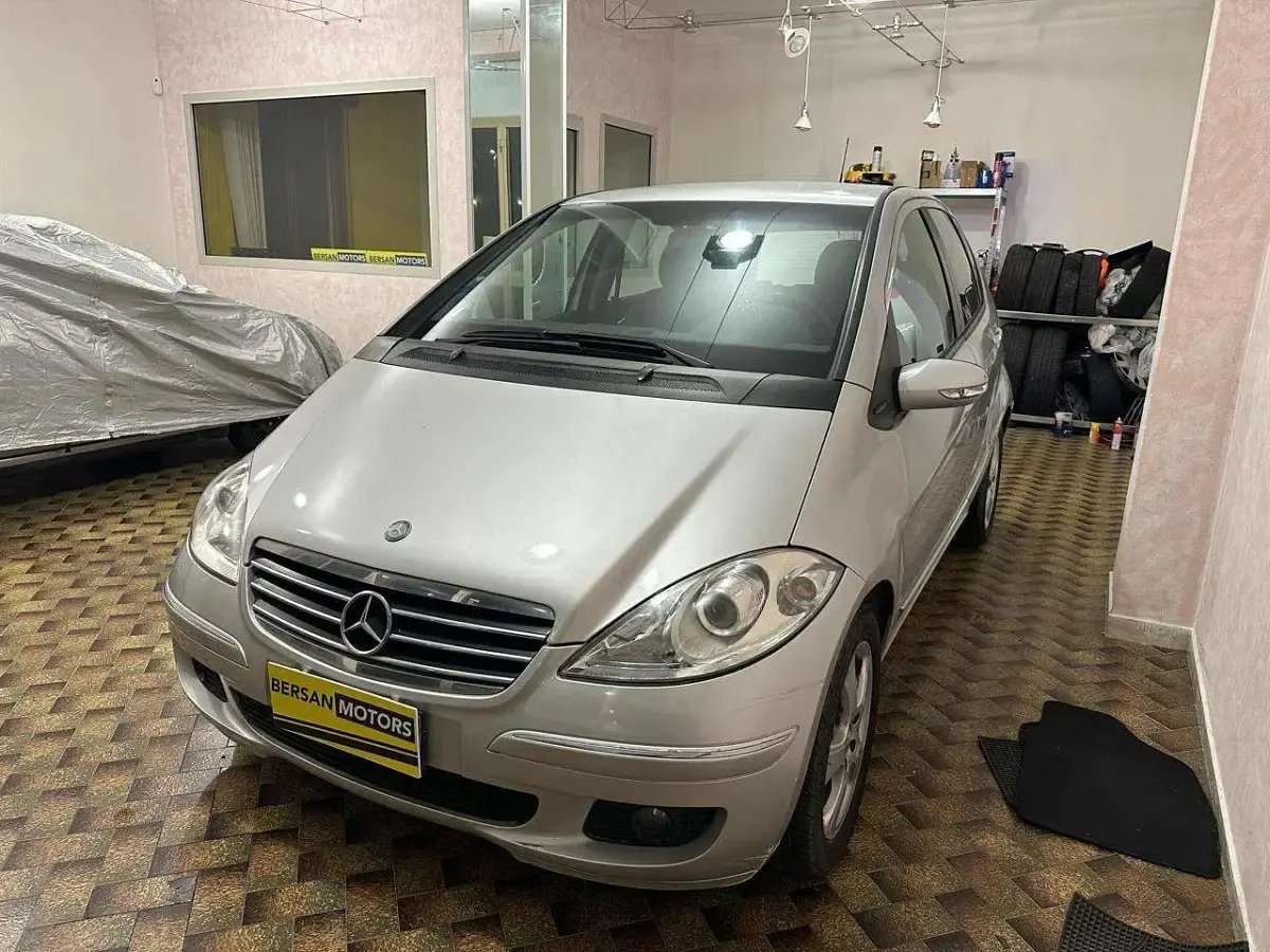 Usata Mercedes A180 Elegance 109 CV (80 kW) 2007 Grigio Berlina