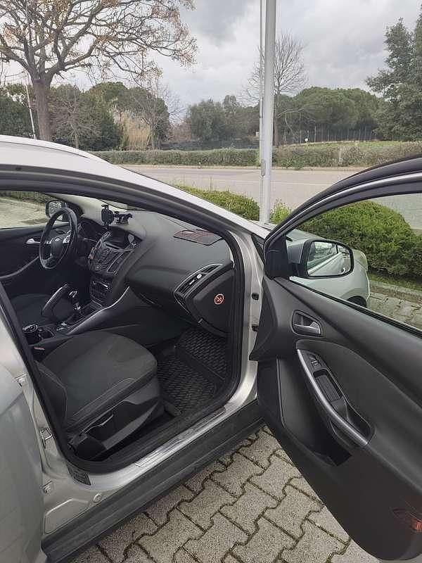 Usata Ford Focus Titanium 116 CV (85 kW) 2012 Argento Station wagon