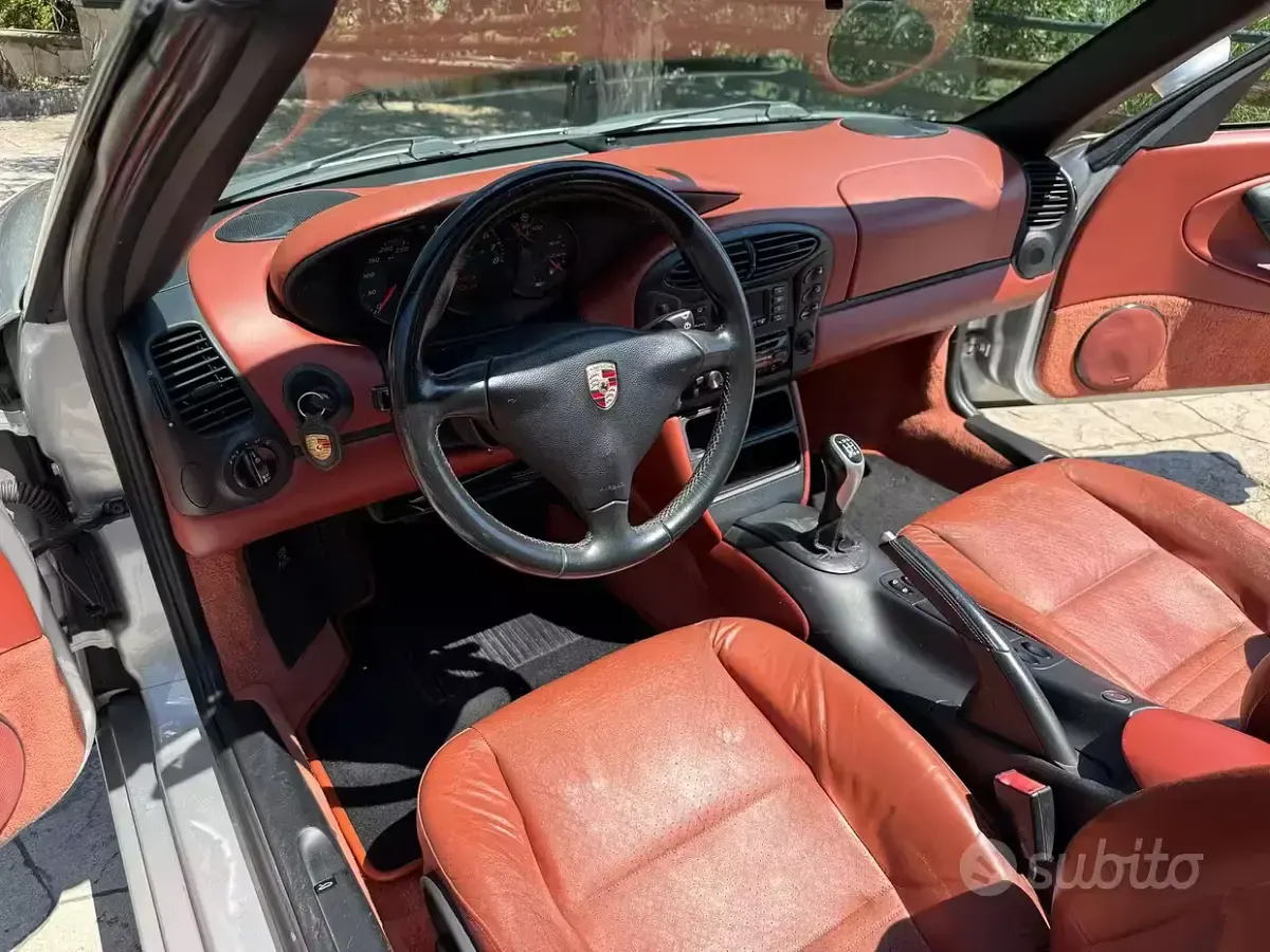 Usata Porsche 986 Boxster 228 CV (167 kW) 2002 Grigio Cabrio