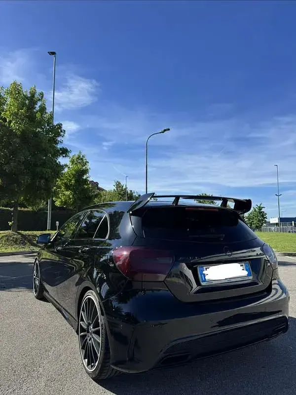 Usata Mercedes A45 AMG AMG 360 CV (264 kW) 2015 Nero Utilitaria