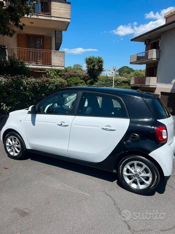 Usata Smart ForFour Prime 71 CV (52 kW) 2017 Bianco Utilitaria