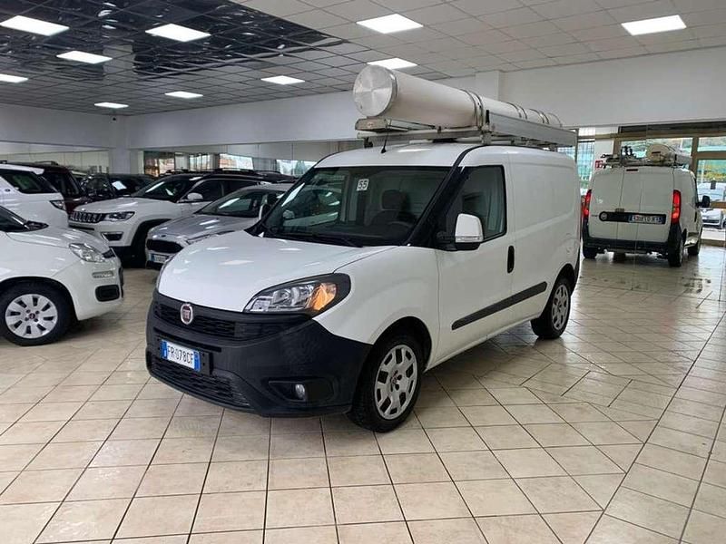 Bianco Usata 2018 Fiat Doblò Monovolume | 7200 € (Buon prezzo) - Immagine 1/4