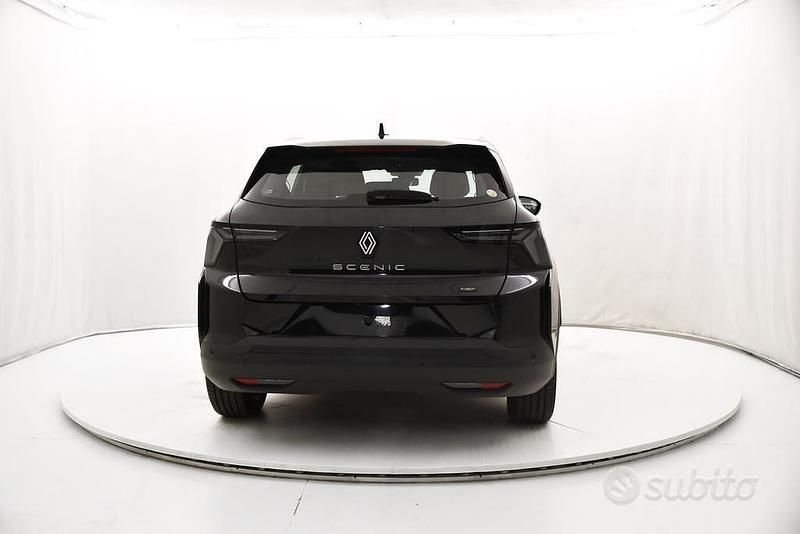 Usata Renault Scenic E-Tech Evolution 125 kW (170 CV) 2025 Nero etoilé SUV
