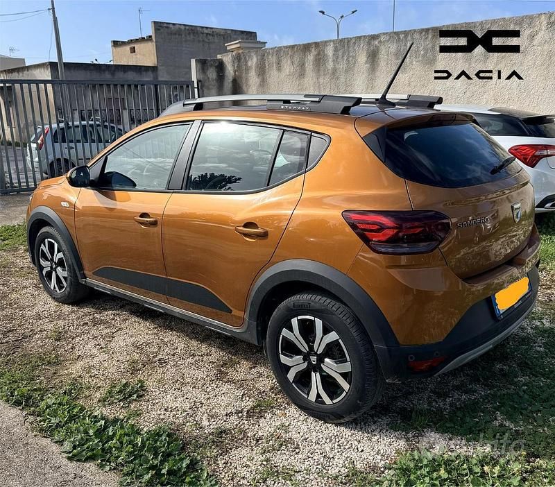 Usata Dacia Sandero Stepway 100 CV (73 kW) 2021 Grigio SUV