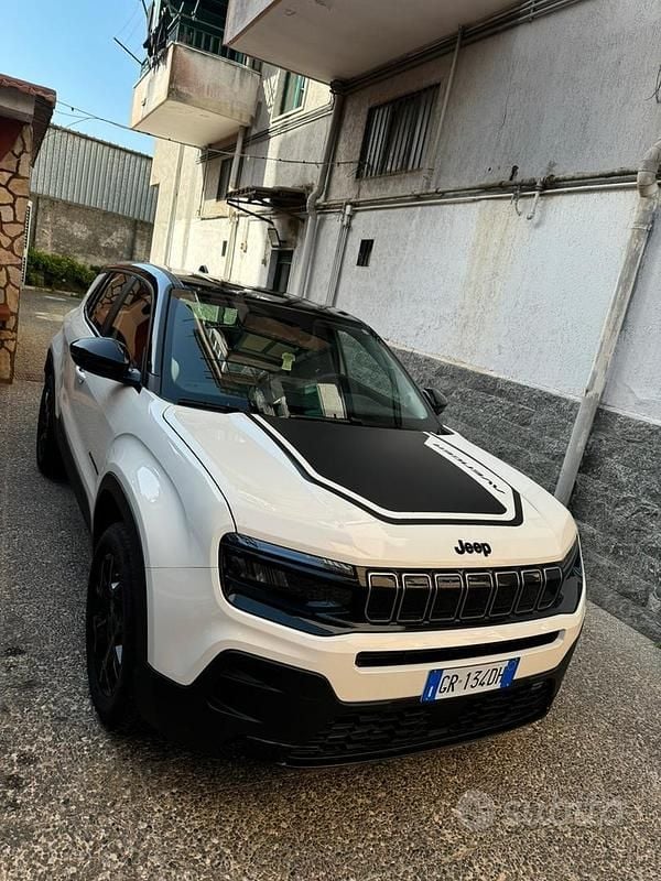 Usata Jeep Avenger 100 CV (73 kW) 2024 Bianco SUV