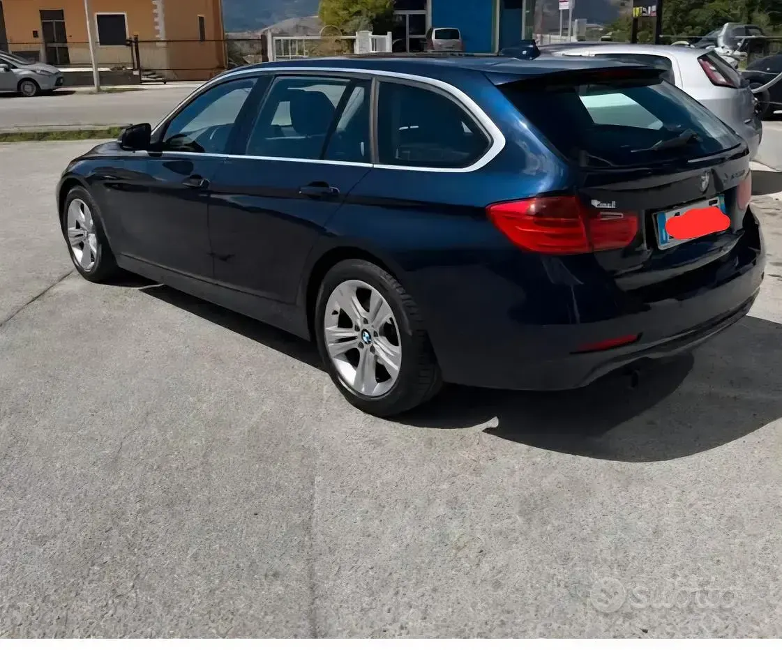 Usata BMW 320 Sport Line 184 CV (135 kW) 2012 Blu Station wagon