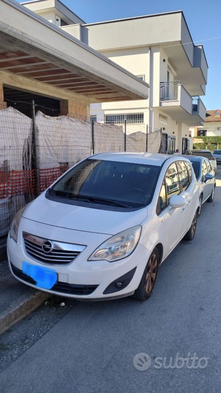 Usata Opel Meriva 95 CV (69 kW) 2014 Bianco Monovolume