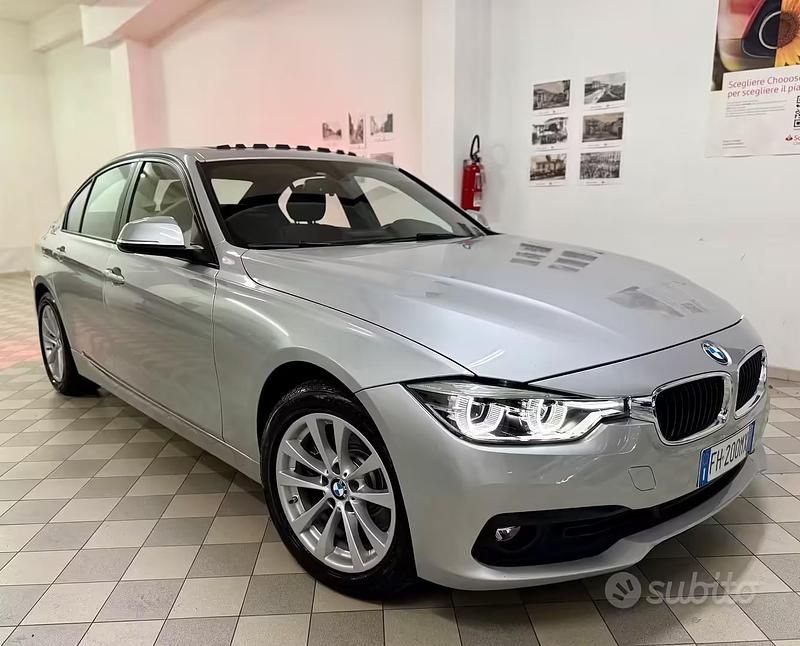 Usata BMW 325 Advantage 224 CV (164 kW) 2017 Grigio Berlina