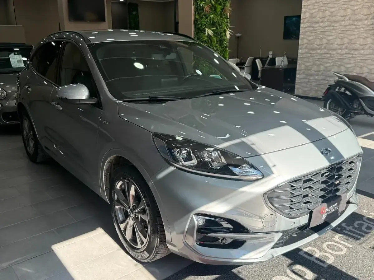 Usata Ford Kuga ST-Line 120 CV (88 kW) 2022 Grigio SUV