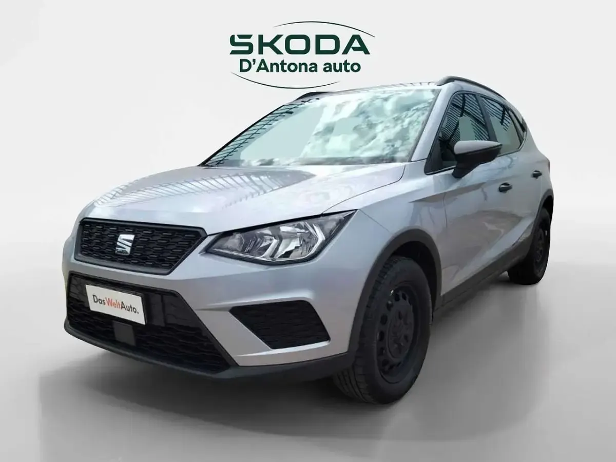Usata Seat Arona Reference 95 CV (69 kW) 2019 Argento SUV