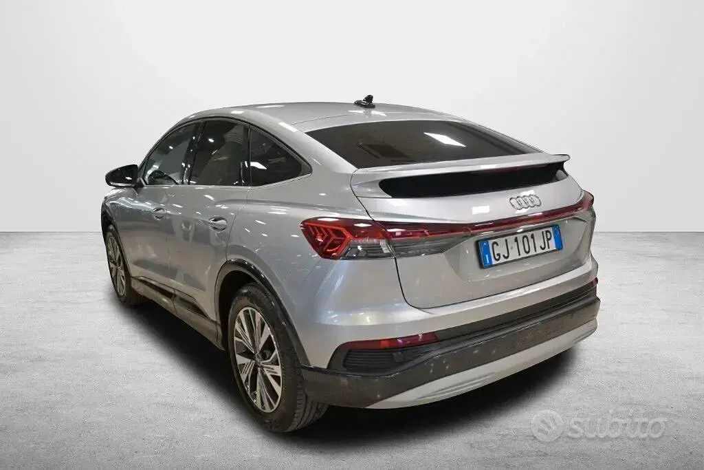 Usata Audi Q4 e-tron Business 77 kW (105 CV) 2022 Grigio SUV