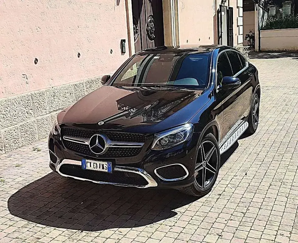 Usata Mercedes GLC250 204 CV (150 kW) 2019 Nero SUV