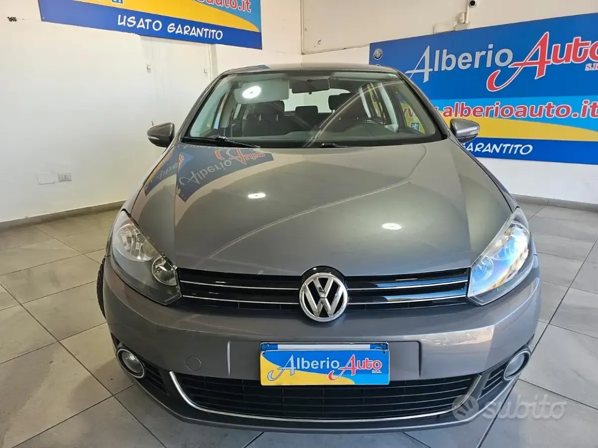 Usata VW Golf VI Highline 110 CV (80 kW) 2009 Grigio Utilitaria
