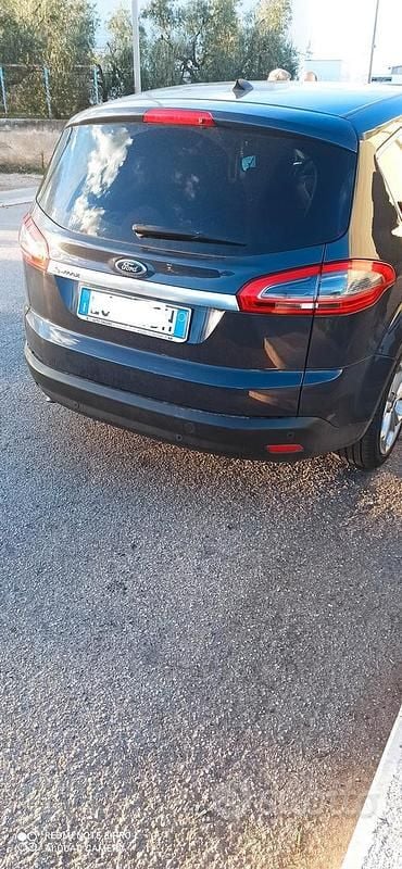 Usata Ford S-MAX S 145 CV (106 kW) 2011 Blu Monovolume