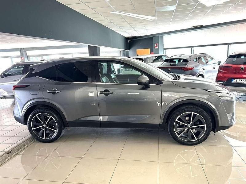 Usata Nissan Qashqai Tekna 140 CV (102 kW) 2022 Grigio SUV