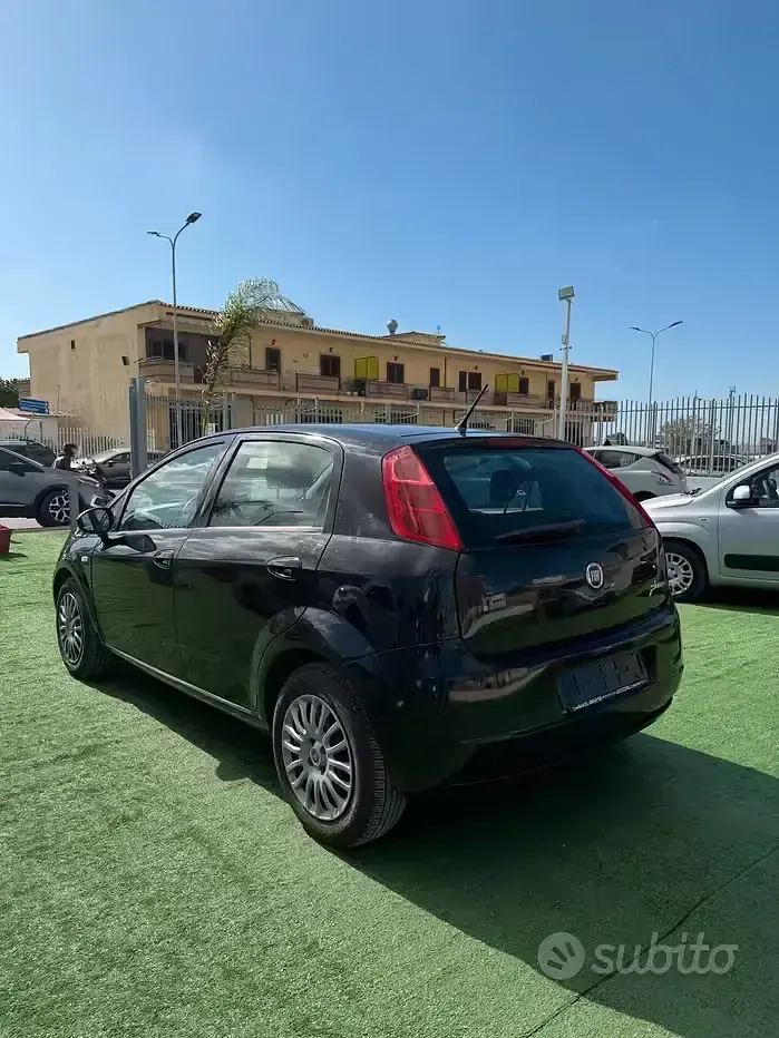 Brugt Fiat Punto Active 69 HK (50 kW) 2011 Sort Hatchback
