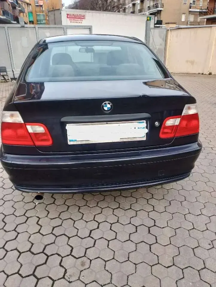 Usata BMW 316 105 CV (77 kW) 2000 Blu Utilitaria