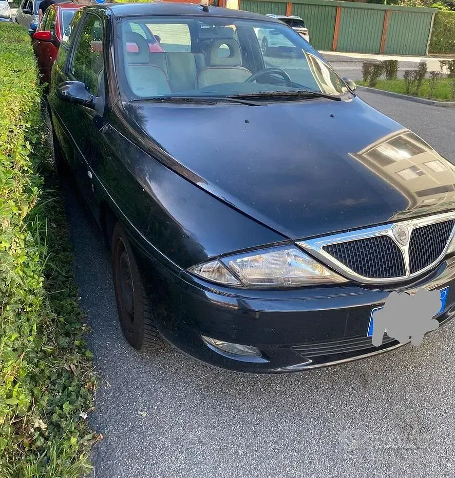 Usata Lancia Ypsilon 54 CV (39 kW) 2003 Nero Utilitaria